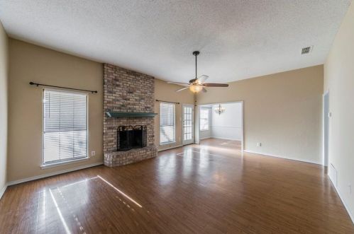 116 Sunny Meadows Dr, Burleson TX  76028-2567 exterior