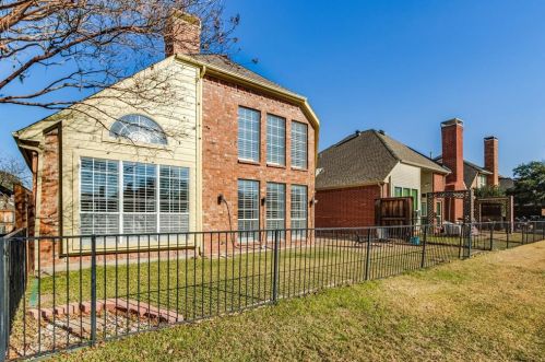 402 Old York Rd, Irving TX 75063-4248 exterior