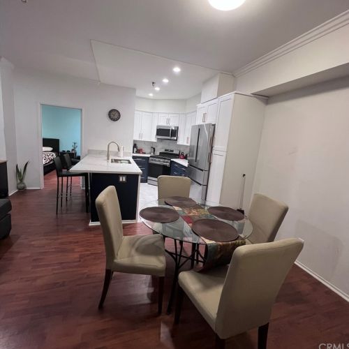 14914 Hamlin St, Van Nuys CA 91411-1455 exterior