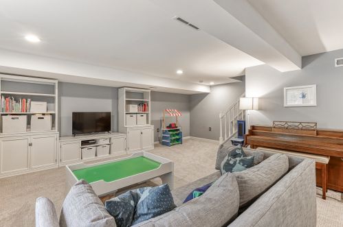 24 Greenbriar Ave, Covington KY  41017-2752 exterior