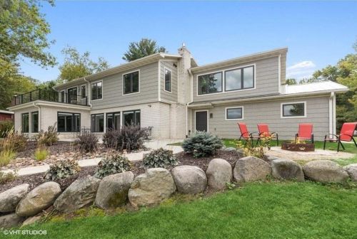 2365 Cedar Ln, New Johannesburg, WI 54017-6134