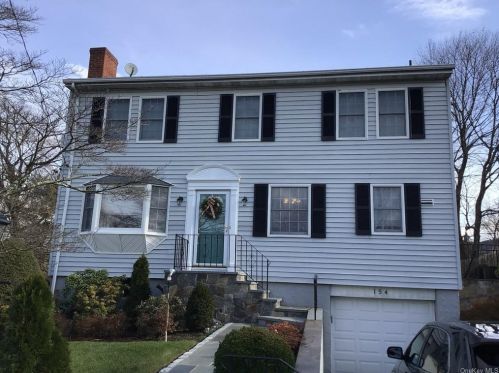 154 Warren Ave, Hawthorne, NY 10532-2515
