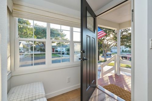 503 Avenue D, Redondo Beach, CA 90277-4921