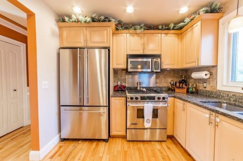 467 Robin Hollow Rd, West Greenwich RI  02817-2118 exterior
