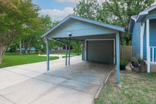 3731 Falls Dr, Dallas TX  75211-6124 exterior