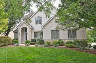 3814 Rockpointe Dr, Columbus, OH 43221-4950