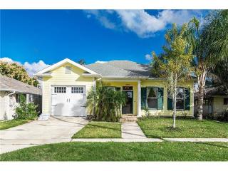3809 Lake Villa Dr, Metairie, LA 70002-3057