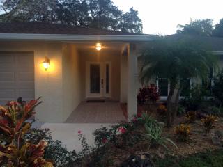 7868 Holiday Dr, Sarasota, FL 34231-5316