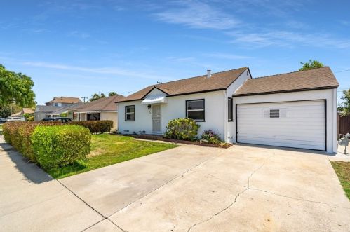 2564 218th St, Long Beach, CA 90810-1711