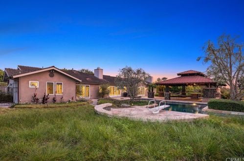 2651 Bamboo St, Newport Beach, CA 92660-4105
