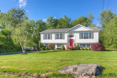 42 Jenkins Ln, Highland, NY 12528-5225