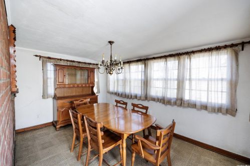 86 Diamond St, Floral Park NY  11003-4216 exterior