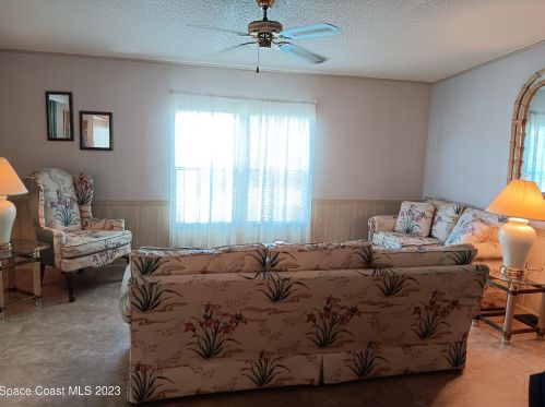 901 Bougainvillea Cir, Sebastian FL  32976-7688 exterior