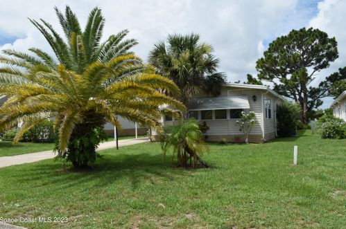 1288 Gardenia Dr, Sebastian FL  32976-7645 exterior