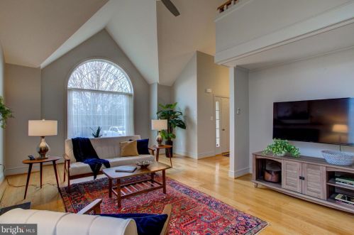 68 Deer Ford Dr, Lancaster, PA 17601-5673