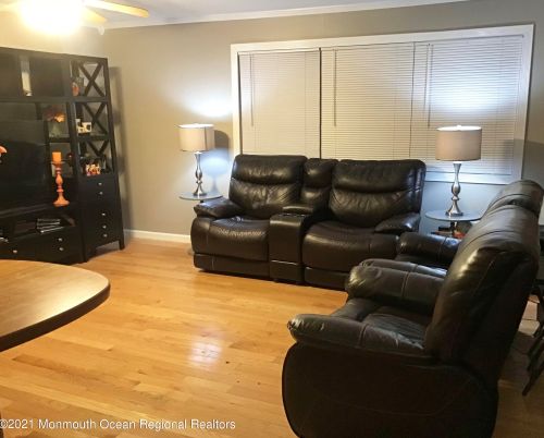 94 Greenwood Loop Rd, Bricktown NJ  08724-1255 exterior