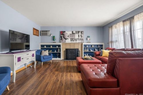 53 Edmund St, Manchester CT  06040-3811 exterior