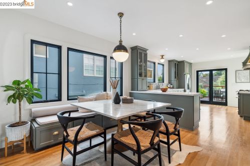 4279 Detroit Ave, Oakland, CA 94619-1601
