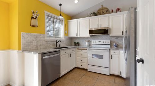 4855 3425, Roy, UT 84067-8616