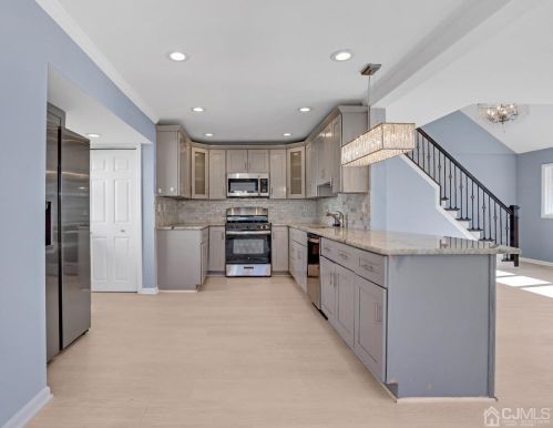 20 Westbury Rd, Iselin, NJ 08830-2414
