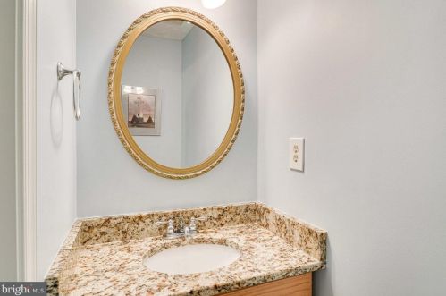 8492 Magic Tree Ct, Springfield VA  22153-3811 exterior