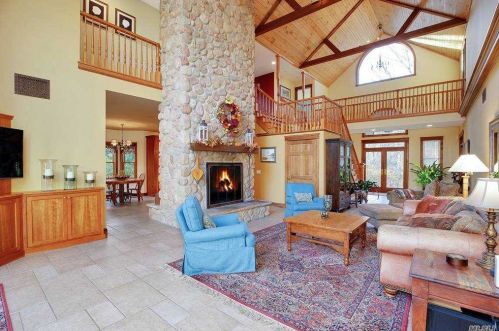 2600 Paradise Point Rd, Southold NY  11971-5109 exterior