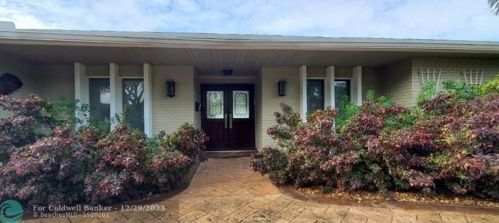 4948 33rd Ct, Hollywood FL  33021-2363 exterior