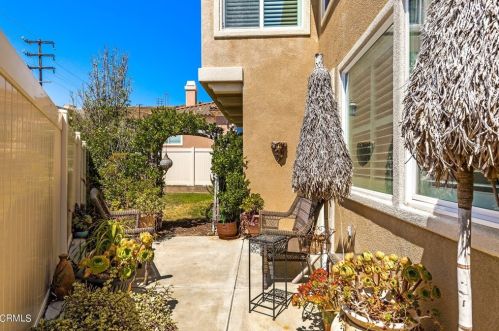 871 Coronado Cir, Santa Paula CA  93060-1666 exterior