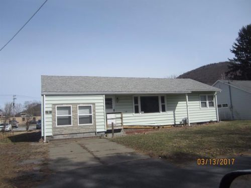 4 Bush Ave, Walton, NY 13856-1402