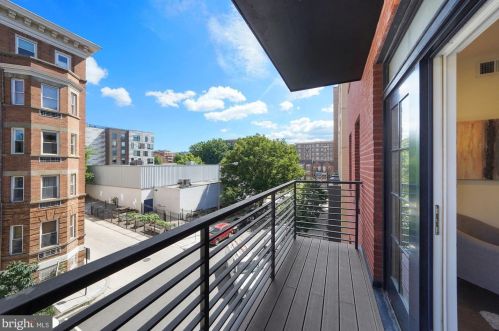 1412 Chapin St, Washington DC  20009-4511 exterior