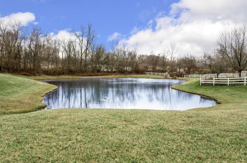 1444 Home Wood Ct, Amelia OH  45102-1687 exterior