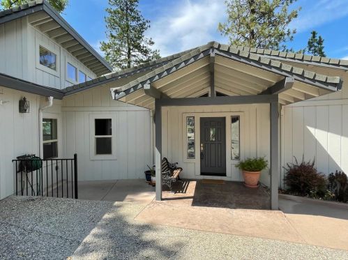 18427 Song Sparrow Ct, Lake Wildwood, CA 95946-9667