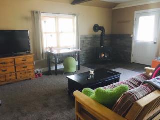 69 Applewood Ln, Manchester Center VT  05255-9207 exterior