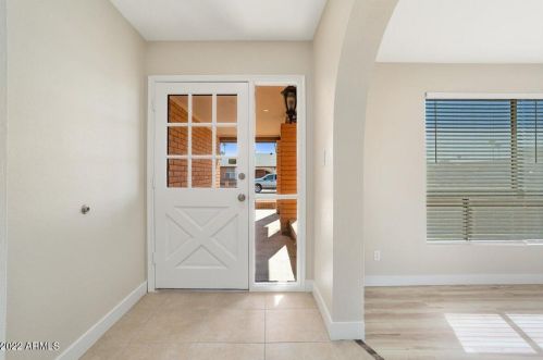 4644 Aster Dr, Glendale, AZ 85304-2127