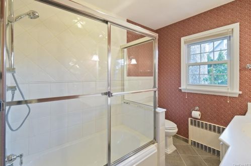 174 Atlantic Ave, Hawthorne NY  10532-1017 exterior