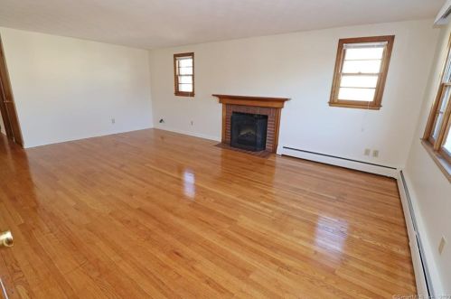 115 Roosevelt St, New Britain, CT 06051-4119