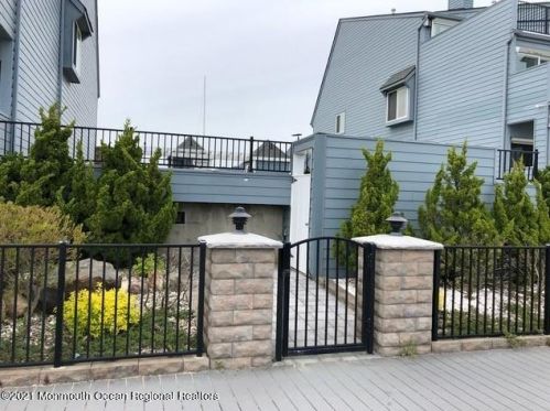 59 Harborhead Dr, Point Pleasant Beach NJ  08742-2681 exterior