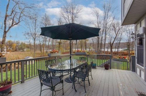608 Shore Trl, Sparta NJ  07871-1329 exterior