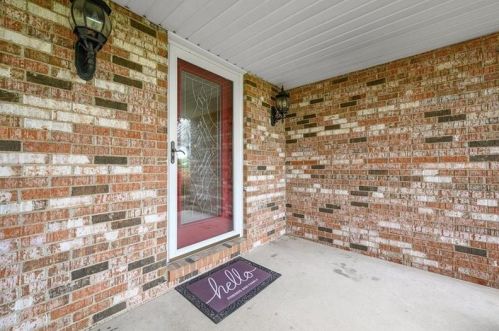 137 Hanny Beaver Rd, Hookstown, PA 15050-1537
