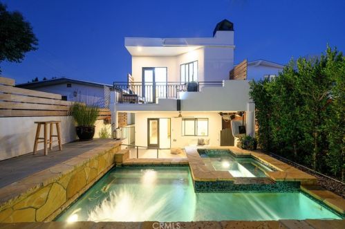 513 Dianthus St, Manhattan Beach CA  90266-6720 exterior