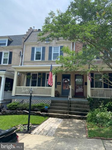 2506 18th St, Wilmington, DE 19806-1208