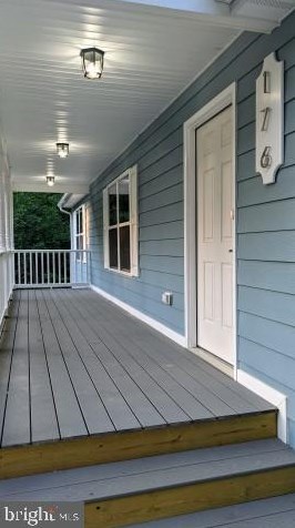 176 Buggy Ln, Uno, VA 22738-4080