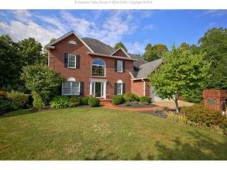 221 Georgetown Pl, Charleston, WV 25314-1871