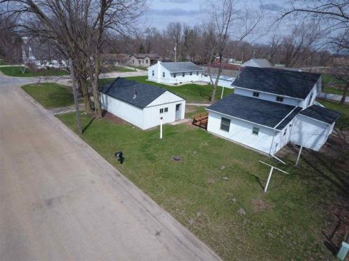 1014 Stevens St, Shady Grove, IA 50648-1071