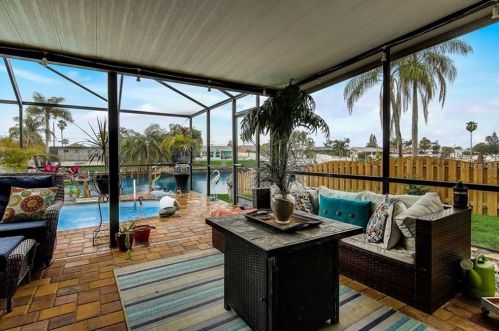 4046 Floramar Ter, New Port Richey FL 34652-3167 exterior