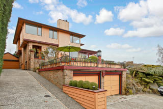 2131 96th St, Seattle, WA 98117-2432