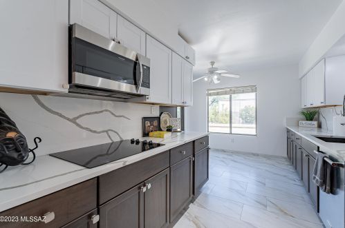 7204 Camino Vecino, Tucson AZ 85715-3418 exterior