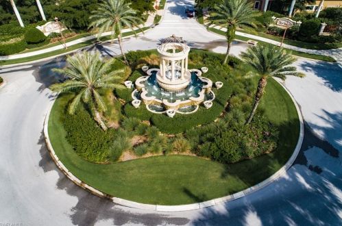 9507 Napoli Ln, Naples FL  34113-7792 exterior