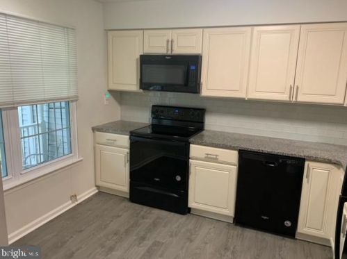 28 Plumly Way, Southampton, PA 18966-5500