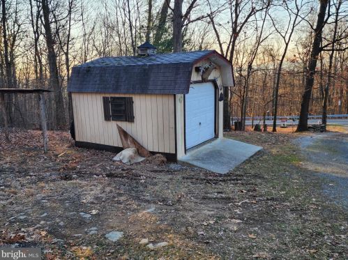 3625 Waggoners Gap Rd, Carlisle PA  17015-9540 exterior